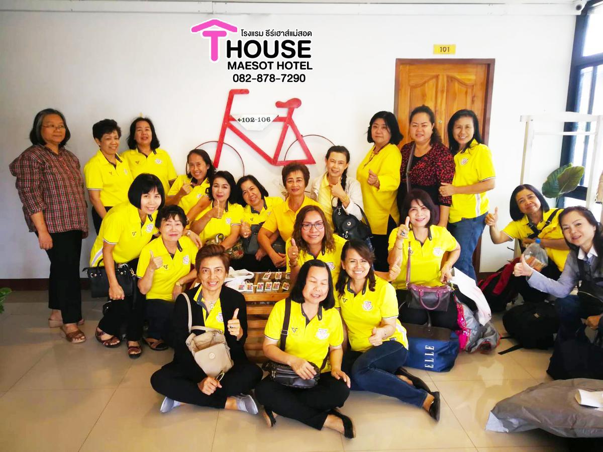 T. House Hotell Mae Sot Exteriör bild